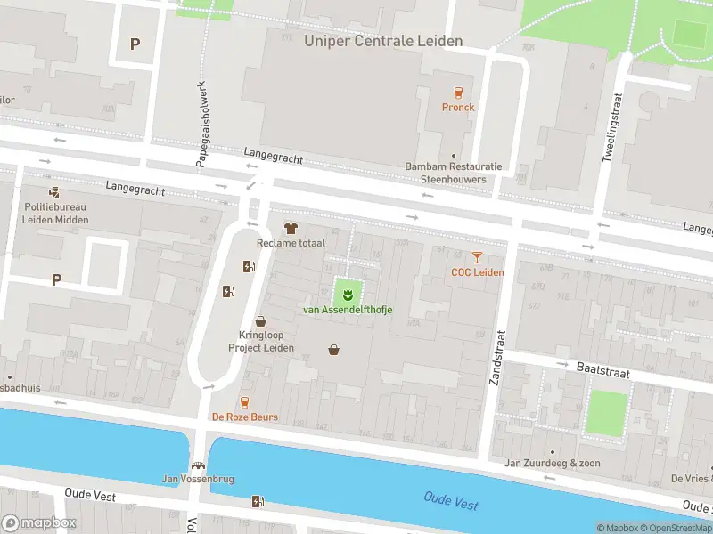 Brandweer met gepaste spoed naar de Van Assendelftshof in Leiden vanwege wateroverlast