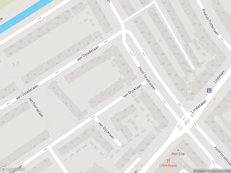 Ambulance met grote spoed naar de Carel Nakkenstraat in Rijswijk