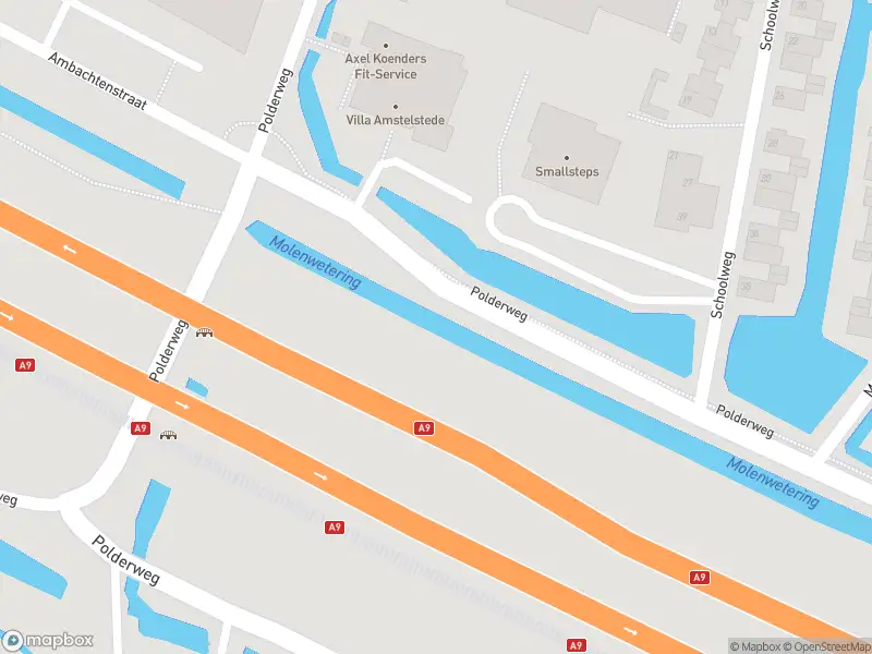 Ambulance met grote spoed naar de Polderweg in Ouderkerk aan de Amstel