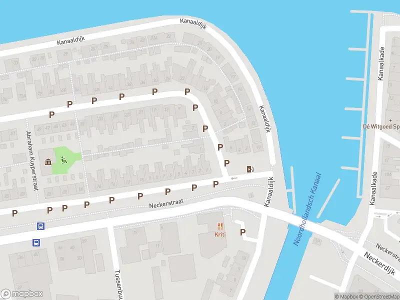 Ambulance met gepaste spoed naar de Troelstraplein in Purmerend