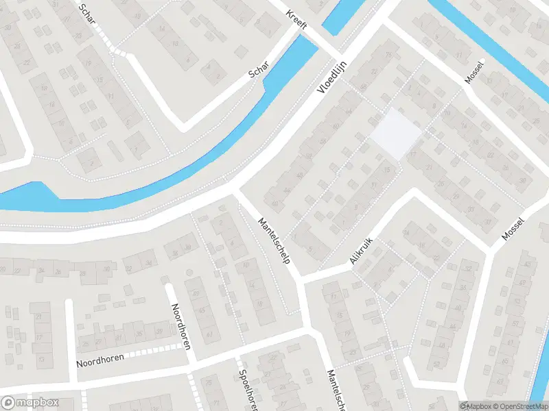 Ambulance met grote spoed naar de Vloedlijn in Hellevoetsluis