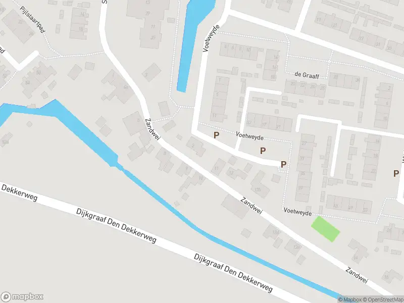 Ambulance met grote spoed naar de Zandwei in Werkendam