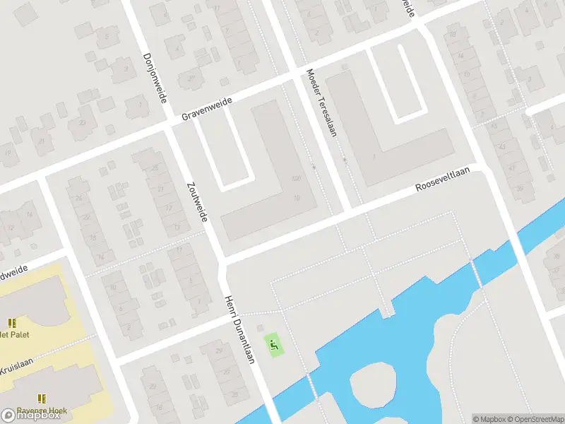 Ambulance met grote spoed naar de Zoutweide in Hellevoetsluis