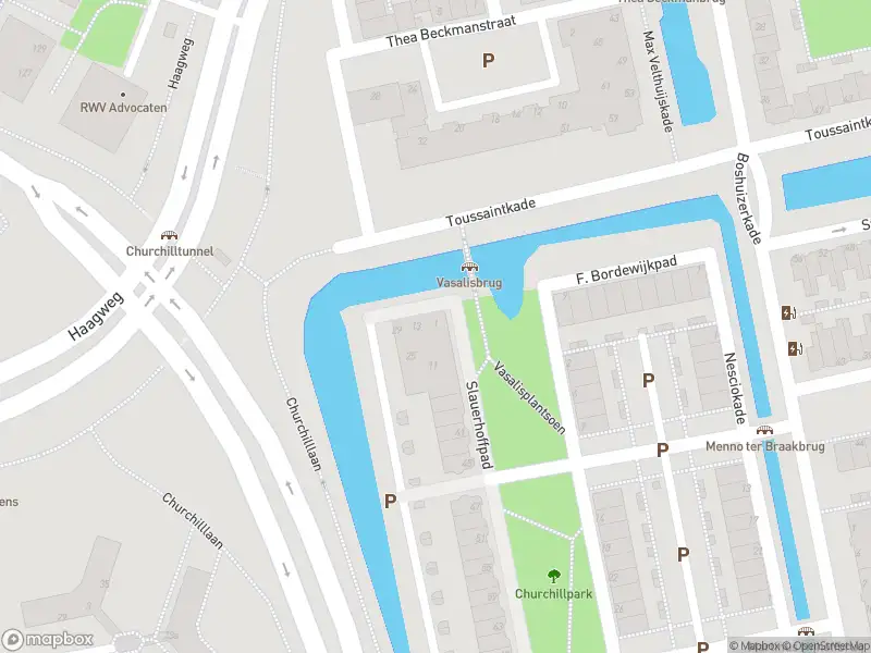 Ambulance met gepaste spoed naar de Slauerhoffpad in Leiden