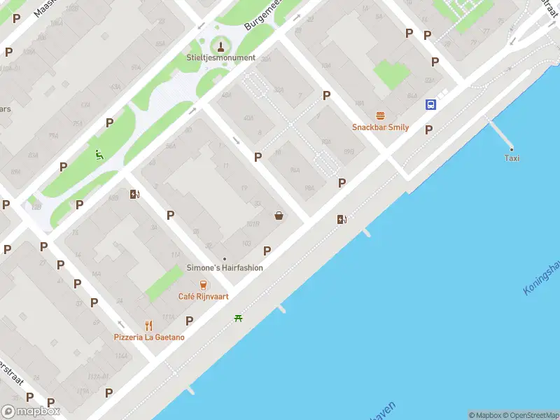 Ambulance met grote spoed naar de Prins Hendrikkade in Rotterdam