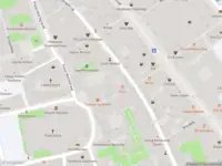 Ambulance met grote spoed naar de Nieuwsteeg in Leiden