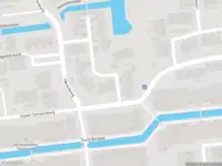 Ambulance met grote spoed naar de Elegastburg in Capelle aan den IJssel