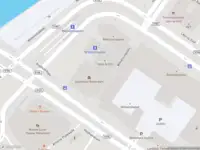 Ambulance met grote spoed naar de Wilhelminaplein in Rotterdam