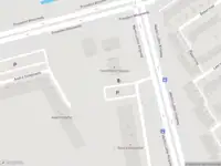 Ambulance met gepaste spoed naar de Thomas Mannplaats in Rotterdam