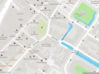 Ambulance met grote spoed naar de Voorstraat in Voorschoten