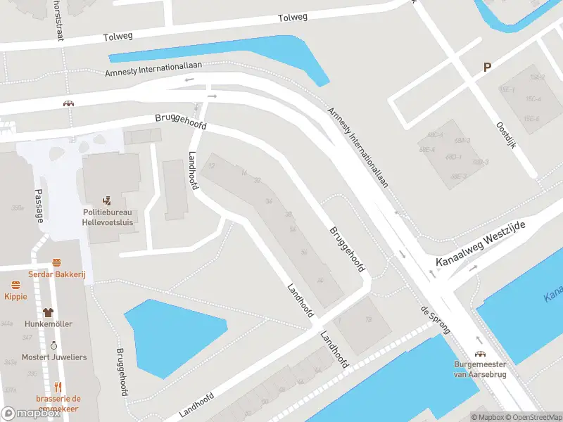 Ambulance met grote spoed naar de Bruggehoofd in Hellevoetsluis