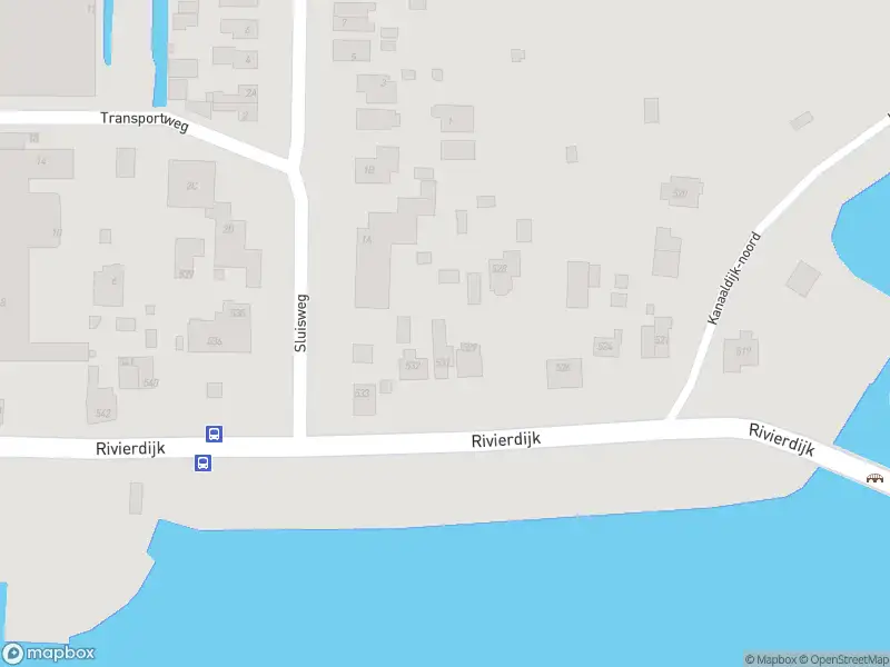 Ambulance met grote spoed naar de Rivierdijk in Hardinxveld-Giessendam