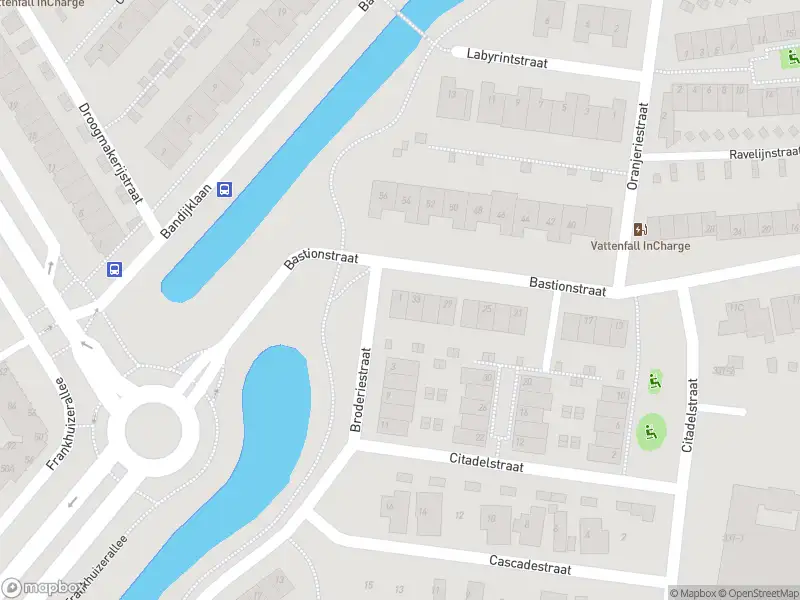 Brandweer met gepaste spoed naar de Broderiestraat in Zwolle