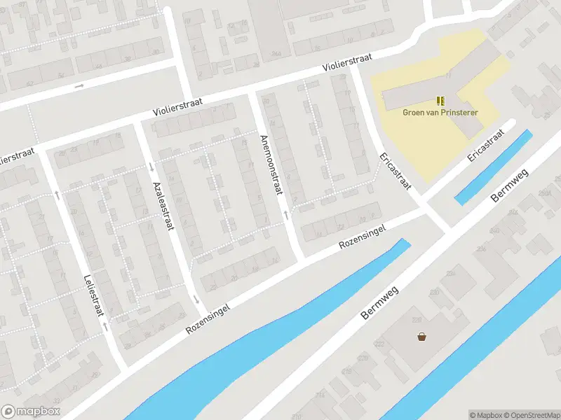 Ambulance met gepaste spoed naar de Anemoonstraat in Capelle aan den IJssel