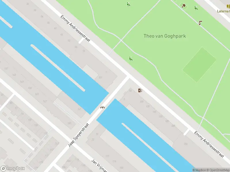 Ambulance met grote spoed naar de Jaap Speyerstraat in Amsterdam