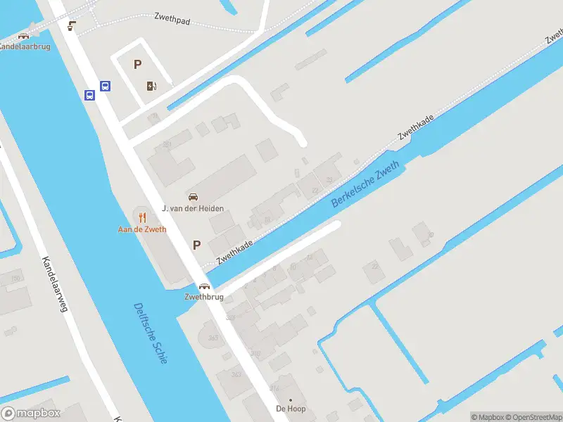 Ambulance met grote spoed naar de Zwethkade in Schipluiden