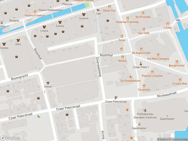 Ambulance met gepaste spoed naar de Zilverpadsteeg in Zaandam