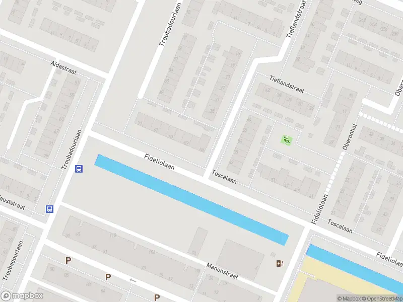 Ambulance met gepaste spoed naar de Fideliolaan in Hoogvliet Rotterdam