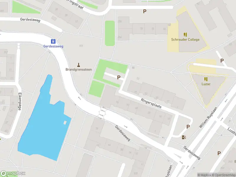 Ambulance met gepaste spoed naar de Gerdesiaweg in Rotterdam