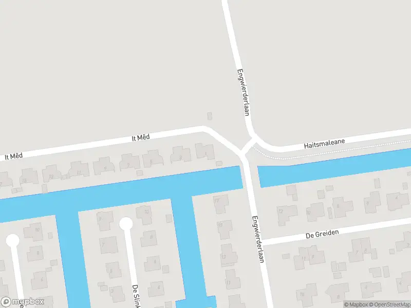 Brandweer met grote spoed naar de It Mêd in Makkum