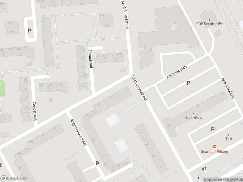 Ambulance met grote spoed naar de Zenostraat in Rotterdam