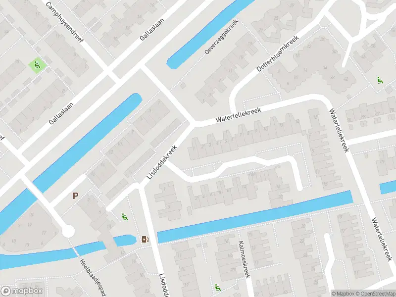 Ambulance met grote spoed naar de Waterleliekreek in Leiderdorp