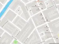 Ambulance met gepaste spoed naar de Teylerstraat in Haarlem