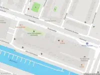 Ambulance met gepaste spoed naar de Oostzeedijk in Rotterdam