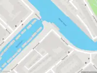 Ambulance met gepaste spoed naar de Willemskade in Schiedam