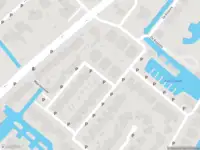 Ambulance met grote spoed naar de Maartensweer in Leidschendam