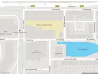 Ambulance met gepaste spoed naar de Broekweg in Haarlem