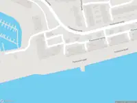 Ambulance met grote spoed naar de Pontonniersweg in Papendrecht