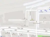 Ambulance met grote spoed naar de Crooswijksestraat in Rotterdam