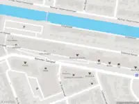 Ambulance met gepaste spoed naar de Gedempt Kanaal in Middelharnis