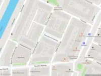 Ambulance met grote spoed naar de Gezusters van Damhof in Rotterdam