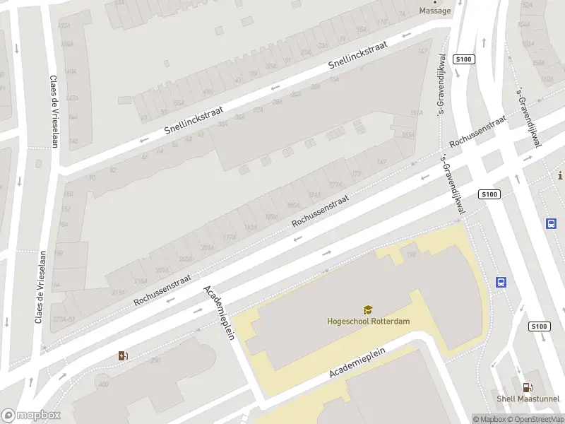 Ambulance met gepaste spoed naar de Rochussenstraat in Rotterdam