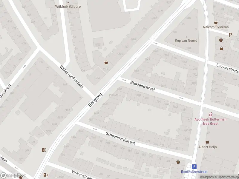 Ambulance met gepaste spoed naar de Bergweg in Rotterdam