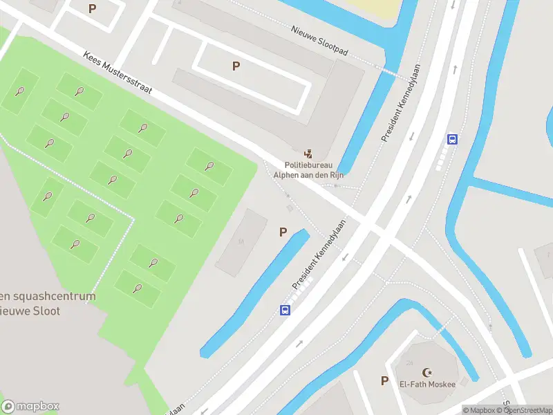 Ambulance met gepaste spoed naar de Kees Mustersstraat in Alphen aan den Rijn