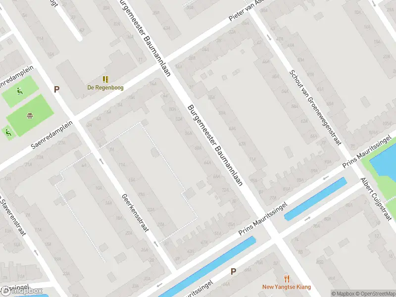 Brandweer met gepaste spoed naar de Burgemeester Baumannlaan in Rotterdam