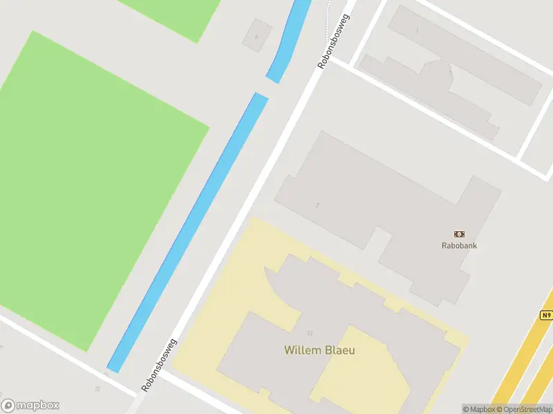 Ambulance met gepaste spoed naar de Robonsbosweg in Alkmaar