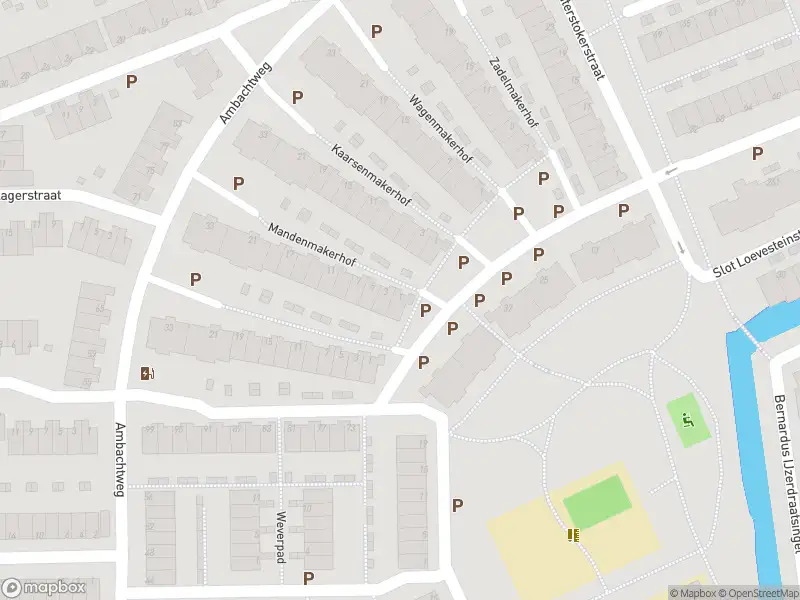 Ambulance met gepaste spoed naar de Mandenmakerhof in Schiedam