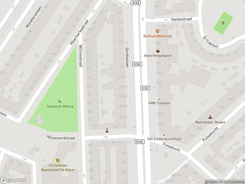 Ambulance met gepaste spoed naar de Dordtselaan in Rotterdam