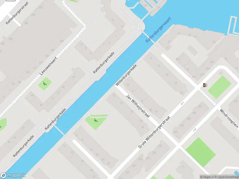 Brandweer met grote spoed naar de Jan Witheijnstraat in Amsterdam