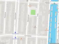 Ambulance met grote spoed naar de Watergeusstraat in Rotterdam