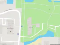 Ambulance met gepaste spoed naar de Maarten Harpertsz. Trompweg in Dordrecht