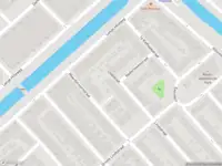 Ambulance met grote spoed naar de Lindtstraat in Rotterdam