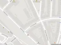 Ambulance met gepaste spoed naar de 2e Schansstraat in Rotterdam