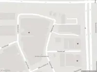 Ambulance met gepaste spoed naar de Staalstraat in Ridderkerk