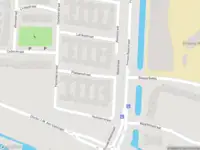 Brandweer met grote spoed naar de Plataanstraat in Alphen aan den Rijn vanwege stankoverlast