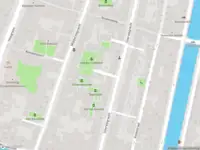 Ambulance met gepaste spoed naar de Van der Lubbehof in Leiden